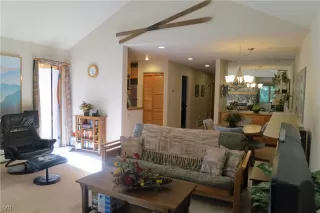 Photo #2: 1006806 Listing