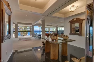 Photo #5: 1006831 Listing