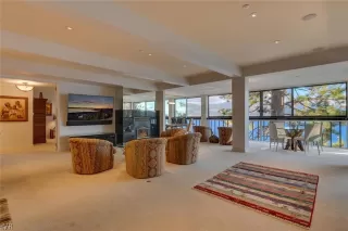 Photo #6: 1006831 Listing