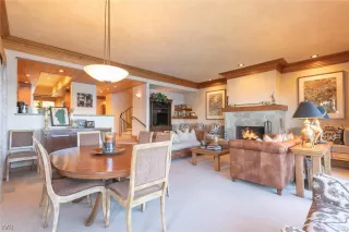Photo #4: 1006842 Listing 