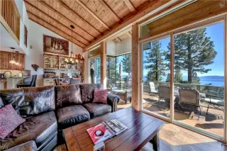 Photo #4: 1006868 Listing