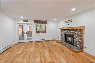 Photo #4: 1006901 Listing 