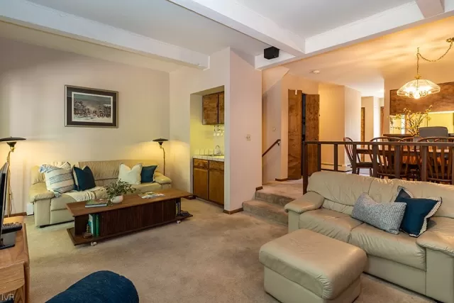 MLS: 1006940 Condo For Sale