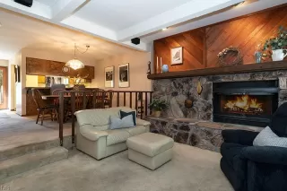 Photo #3: 1006940 Listing