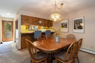 Photo #4: 1006940 Listing