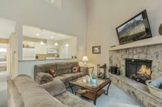 Photo #3: 1007990 Listing