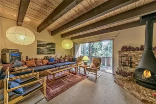 Photo #3: 1008012 Listing