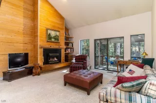 Photo #1: 1008040 Listing