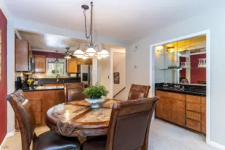 Photo #4: 1008040 Listing