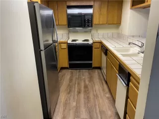 Photo #4: 1008043 Listing 