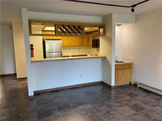 Photo #6: 1008043 Listing 