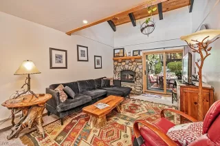 Photo #3: 1008070 Listing