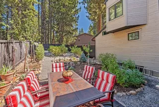 Photo #6: 1008070 Listing