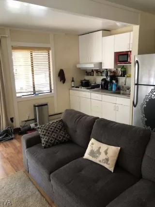 Photo #4: 1008134 Listing