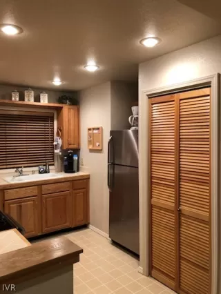 Photo #4: 1008135 Listing