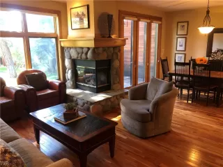 Photo #2: 1008155 Listing