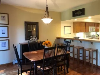 Photo #4: 1008155 Listing