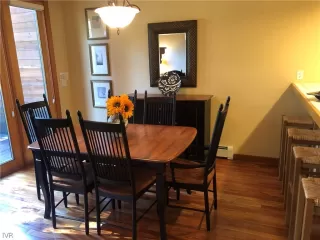 Photo #5: 1008155 Listing