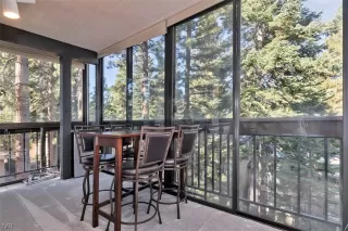 Photo #4: 1008174 Listing