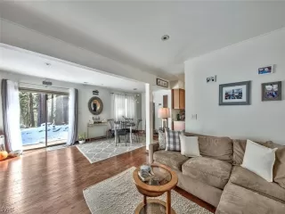 Photo #5: 1008238 Listing