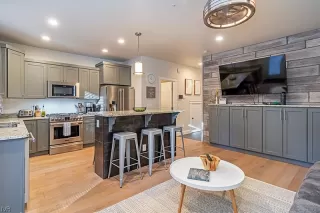 More Details about MLS # 1008246 : 365 COTTONWOOD COURT 102