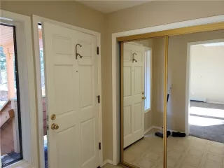 Photo #2: 1008255 Listing