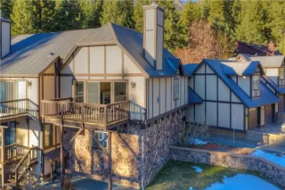 Photo #2: 1008257 Listing