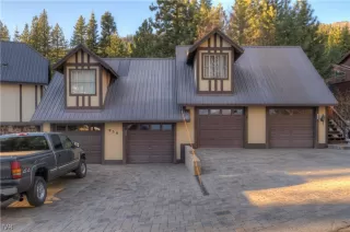 Photo #3: 1008257 Listing