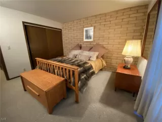 Photo #5: 1008273 Listing