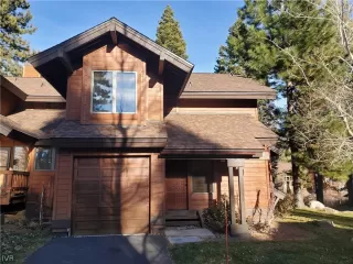 Photo #4: 1008288 Listing