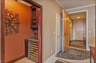 Photo #6: 1008321 Listing 