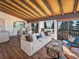 Photo #3: 1008332 Listing