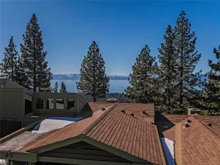 Photo #6: 1008332 Listing