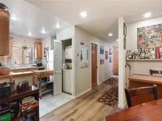 Photo #4: 1008352 Listing