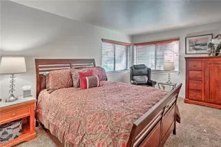 Photo #5: 1008365 Listing