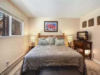 Photo #6: 1008382 Listing