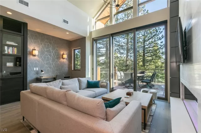 MLS: 1008395 Condo For Sale