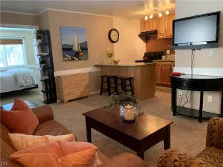 Photo #1: 1008401 Listing