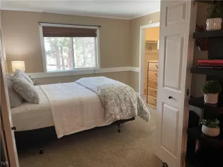 Photo #6: 1008401 Listing