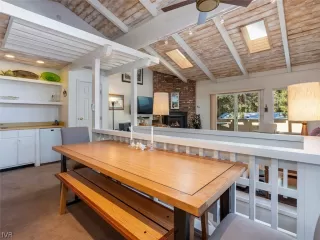 Photo #4: 1008419 Listing