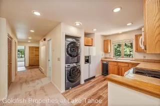 Photo #6: 1008422 Listing