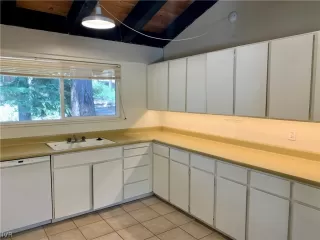 Photo #5: 1008436 Listing 