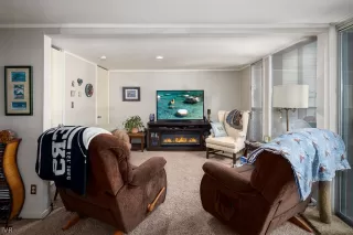 Photo #2: 1008440 Listing