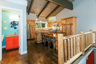 Photo #2: 1008443 Listing