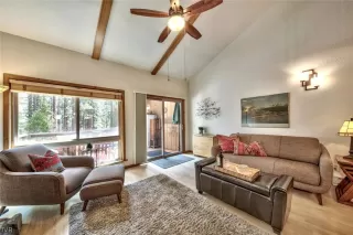 Photo #2: 1008451 Listing