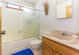 Photo #6: 1008456 Listing