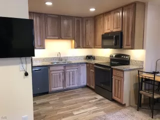 Photo #1: 1008479 Listing