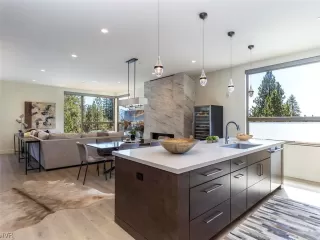 Photo #1: 1008482 Listing