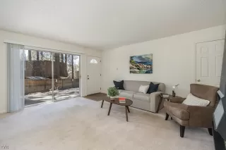 Photo #2: 1008517 Listing 