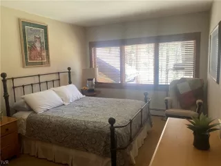 Photo #4: 1008530 Listing